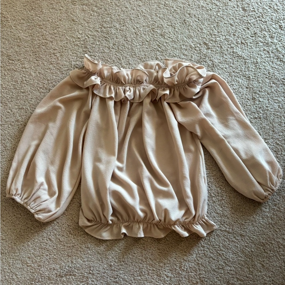 Vici Lalette Off The Shoulder Ruffle Blouse. Size XS